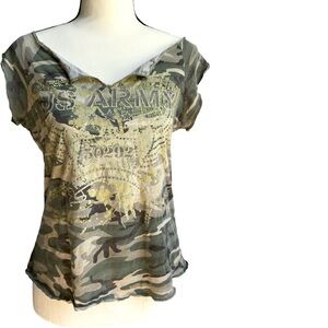 BB women’s camo top; Size XL on tag